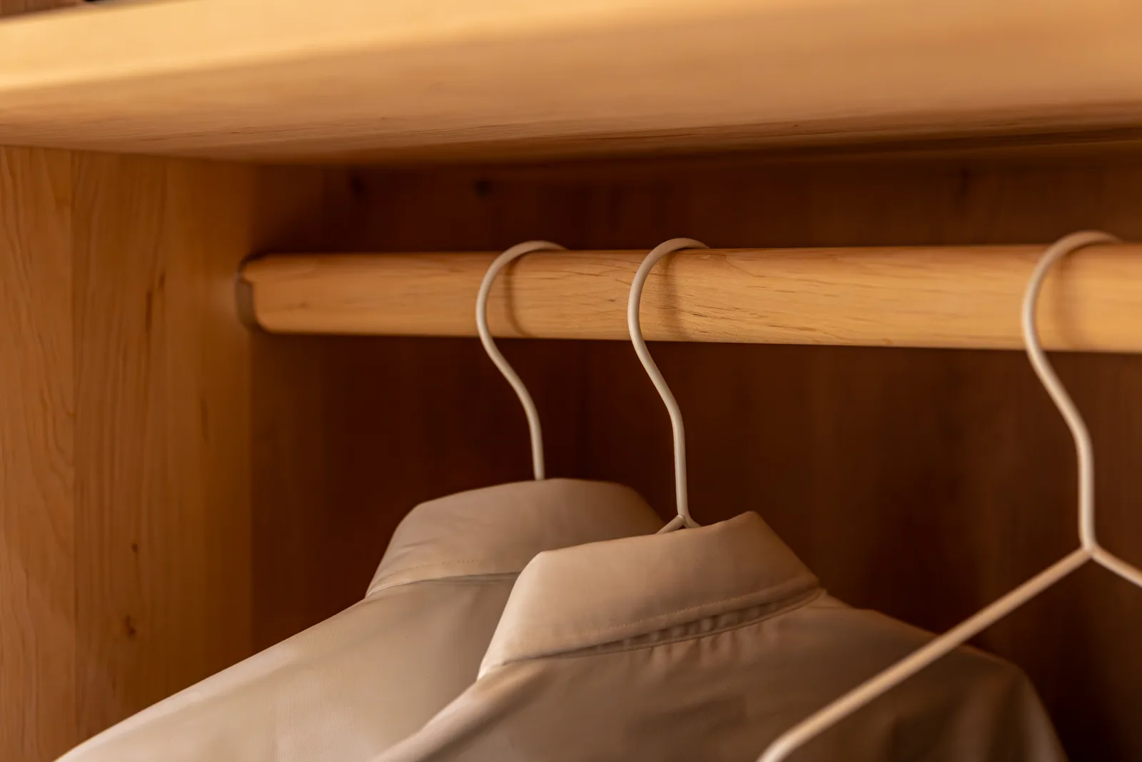 Closet planejado com organização interna