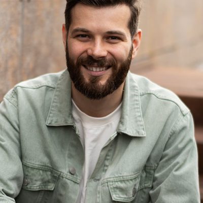 João, 28 anos