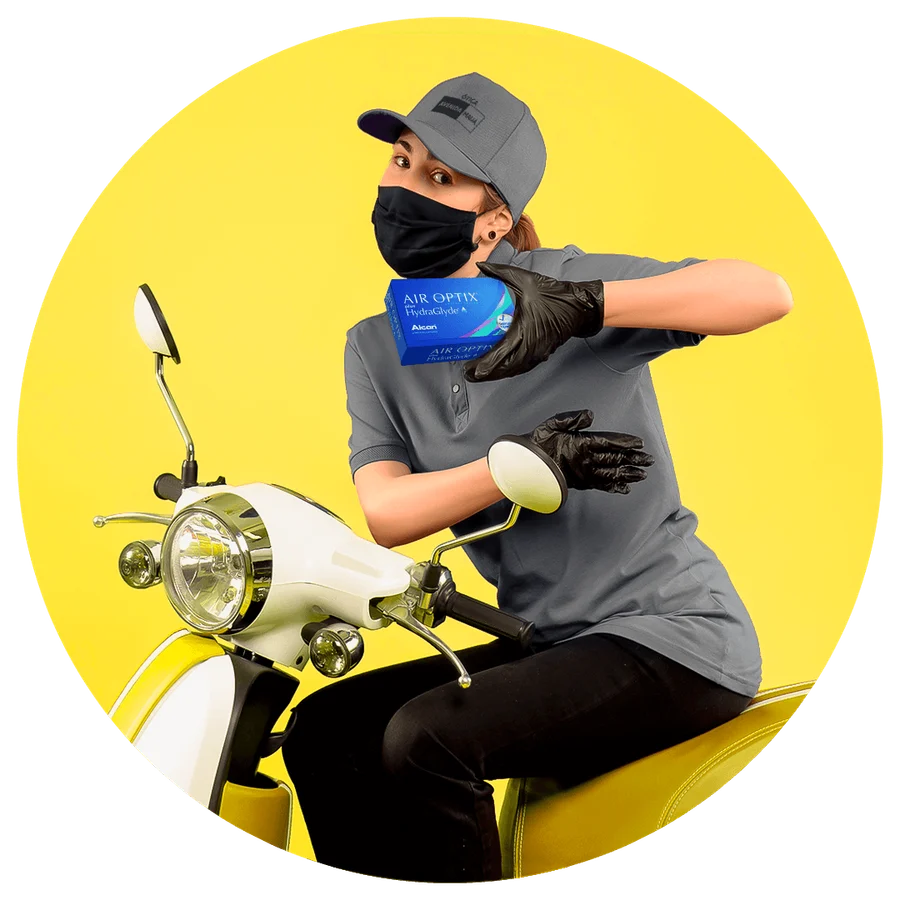 Entregadora de moto da Ótica Avenida Mauá
